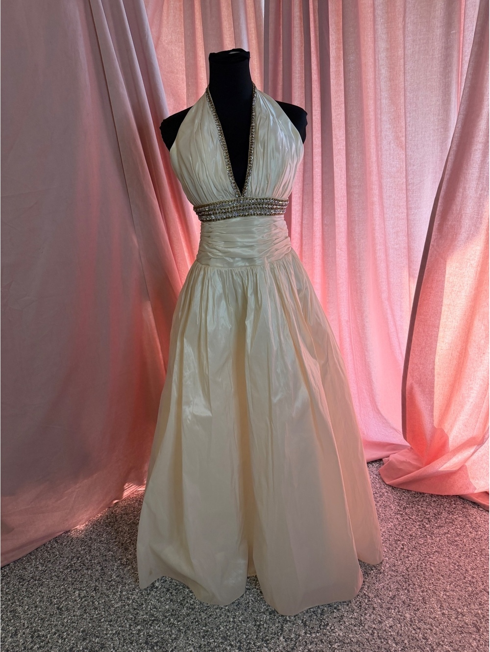 Tiffany Designs Ivory Halter Neck Evening Gown Size 2